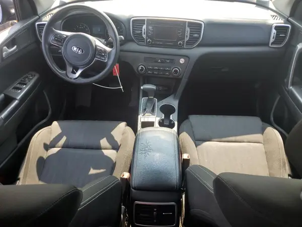 KNDPMCAC3H7110704 2017 KIA SPORTAGE - Image 8