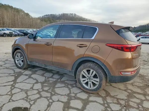 KNDPMCAC3H7114753 2017 KIA SPORTAGE - Image 2