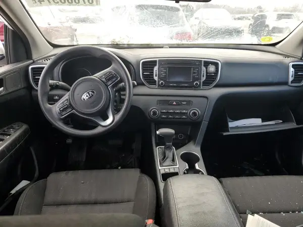KNDPMCAC3H7115112 2017 KIA SPORTAGE - Image 8