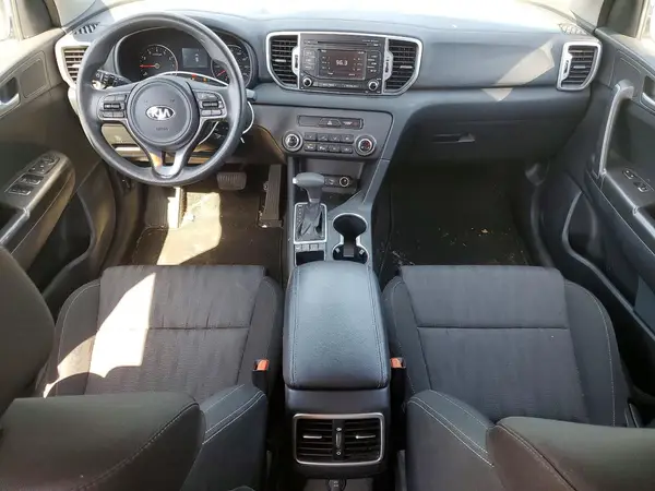 KNDPMCAC3H7121461 2017 KIA SPORTAGE - Image 8