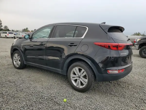 KNDPMCAC3H7122741 2017 KIA SPORTAGE - Image 2