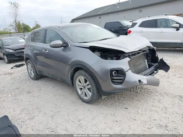 KNDPMCAC3H7129950 2017 KIA SPORTAGE - Image 1