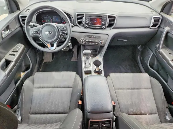 KNDPMCAC3H7131648 2017 KIA SPORTAGE - Image 8