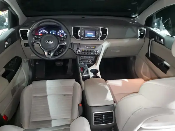 KNDPMCAC3H7136204 2017 KIA SPORTAGE - Image 8