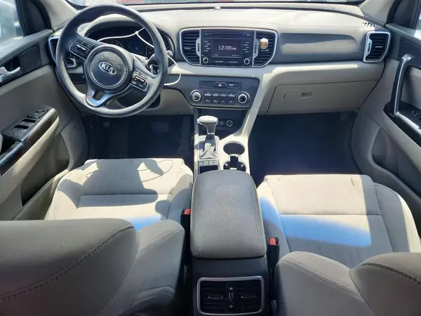 KNDPMCAC3H7139863 2017 KIA SPORTAGE - Image 8