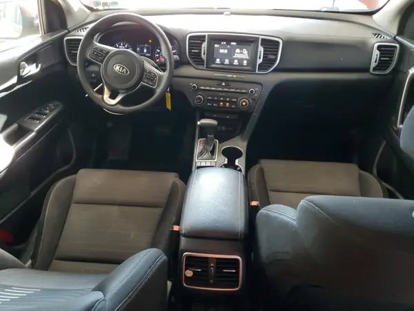 KNDPMCAC3H7143279 2017 KIA SPORTAGE - Image 8