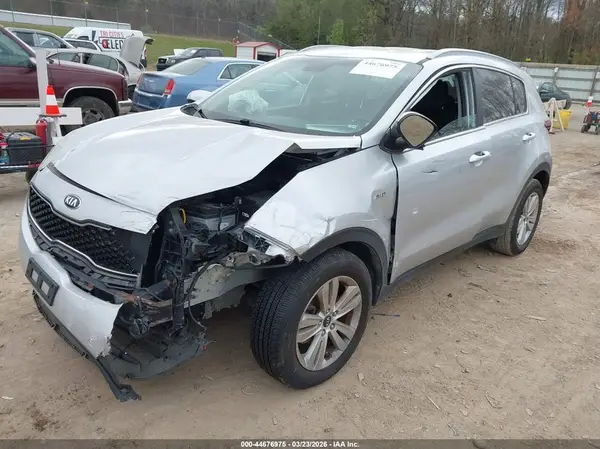 KNDPMCAC3H7143668 2017 KIA SPORTAGE - Image 2