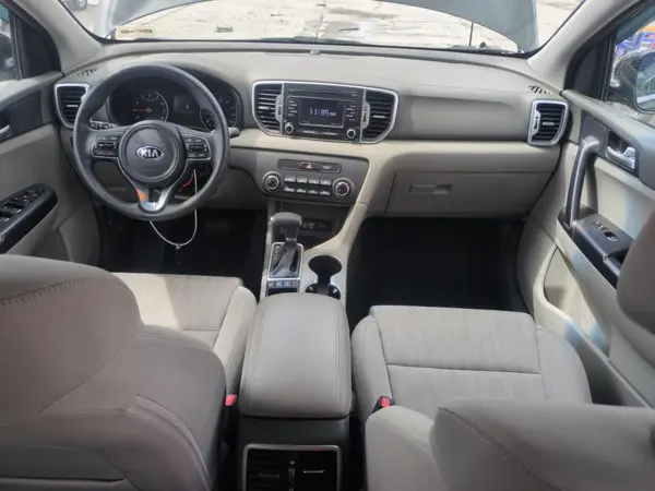 KNDPMCAC3H7156999 2017 KIA SPORTAGE - Image 8
