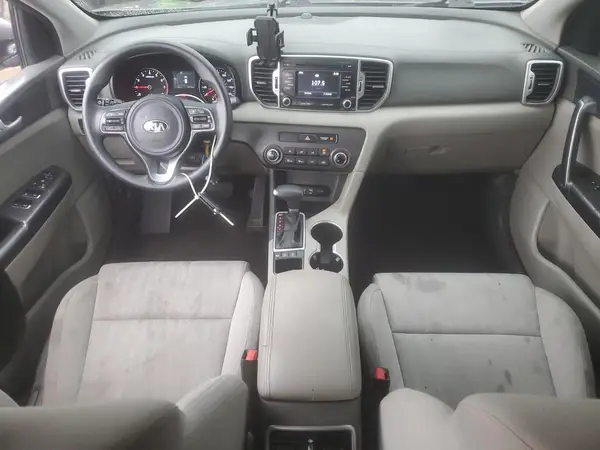 KNDPMCAC3H7158316 2017 KIA SPORTAGE - Image 8