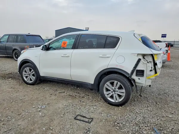 KNDPMCAC3H7184561 2017 KIA SPORTAGE - Image 2