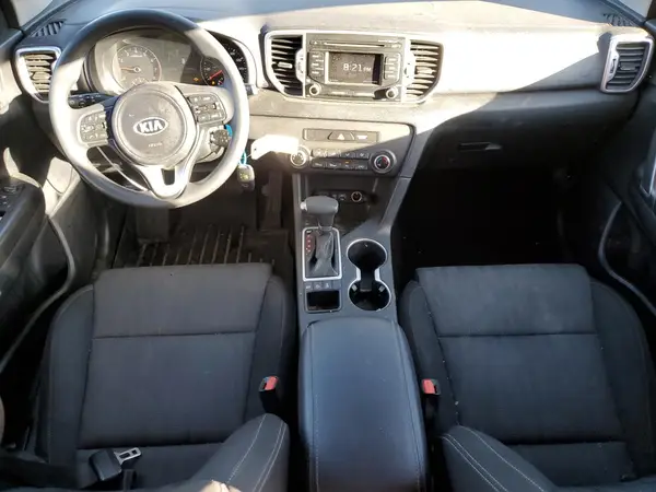 KNDPMCAC3H7205070 2017 KIA SPORTAGE - Image 8