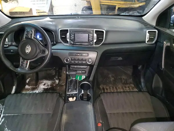 KNDPMCAC3H7222628 2017 KIA SPORTAGE - Image 8