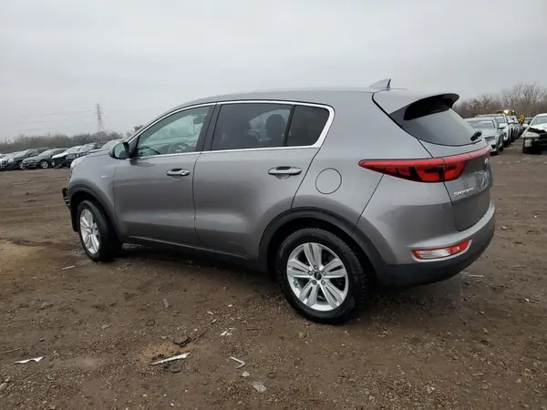 KNDPMCAC3H7232799 2017 KIA SPORTAGE - Image 2