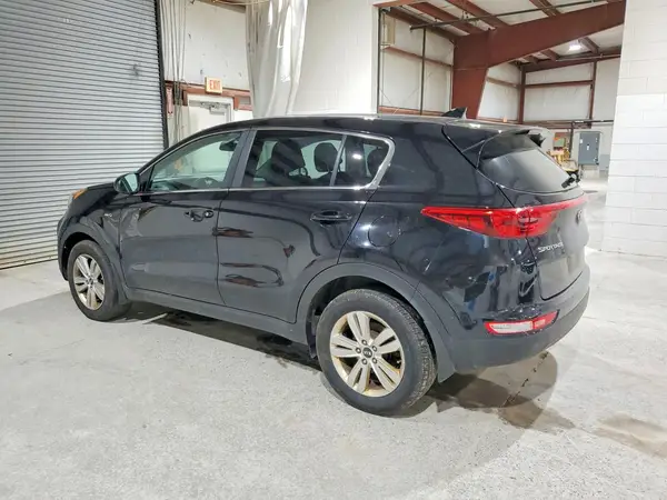 KNDPMCAC3H7235797 2017 KIA SPORTAGE - Image 2