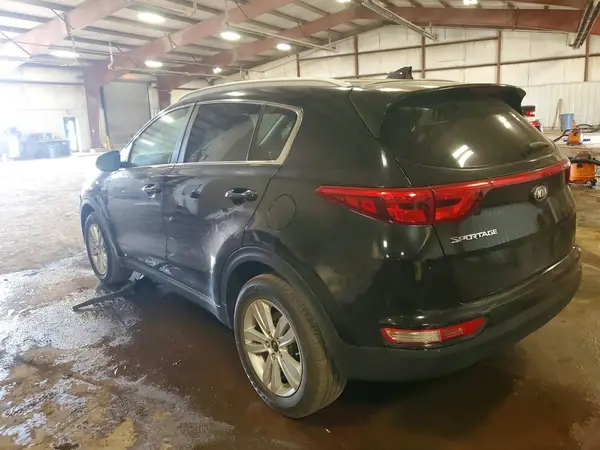 KNDPMCAC3H7237291 2017 KIA SPORTAGE - Image 2