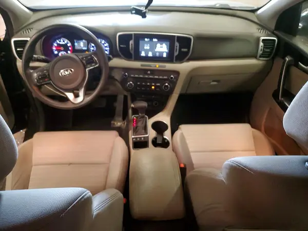 KNDPMCAC3H7237291 2017 KIA SPORTAGE - Image 8