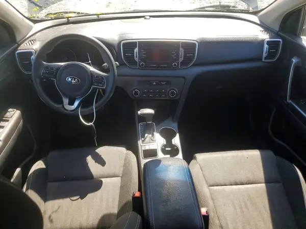 KNDPMCAC3H7245245 2017 KIA SPORTAGE - Image 8