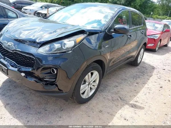 KNDPMCAC3H7251899 2017 KIA SPORTAGE - Image 2