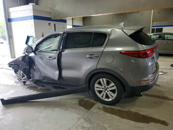 KNDPMCAC3H7252289 2017 KIA SPORTAGE - Image 2