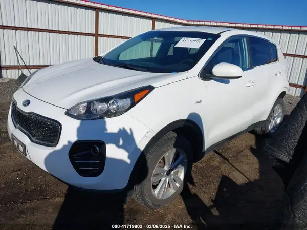 KNDPMCAC3H7259582 2017 KIA SPORTAGE - Image 2