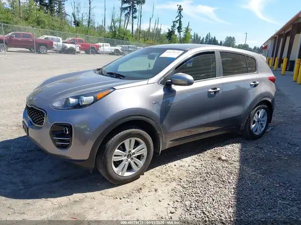 KNDPMCAC3H7261039 2017 KIA SPORTAGE - Image 2