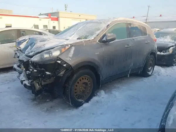 KNDPMCAC3H7279850 2017 KIA SPORTAGE - Image 2