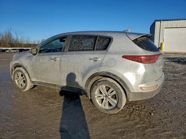 KNDPMCAC3H7285888 2017 KIA SPORTAGE - Image 2