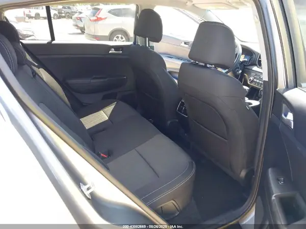 KNDPMCAC3H7290315 2017 KIA SPORTAGE - Image 8