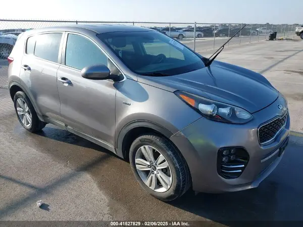 KNDPMCAC3H7298981 2017 KIA SPORTAGE - Image 1