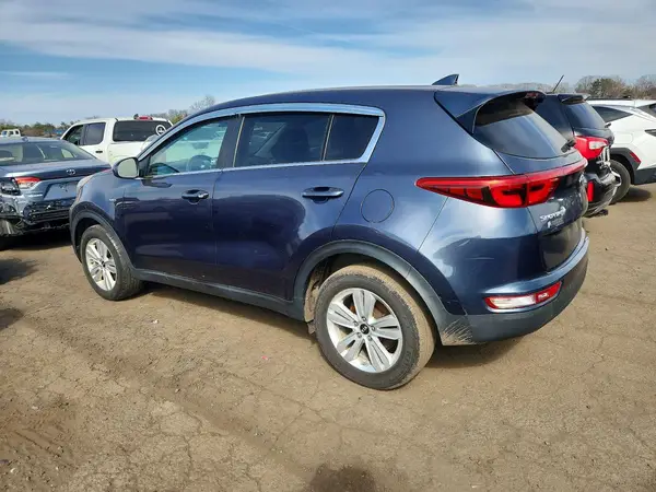 KNDPMCAC3J7305501 2018 KIA SPORTAGE - Image 2