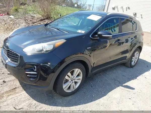 KNDPMCAC3J7306325 2018 KIA SPORTAGE - Image 2