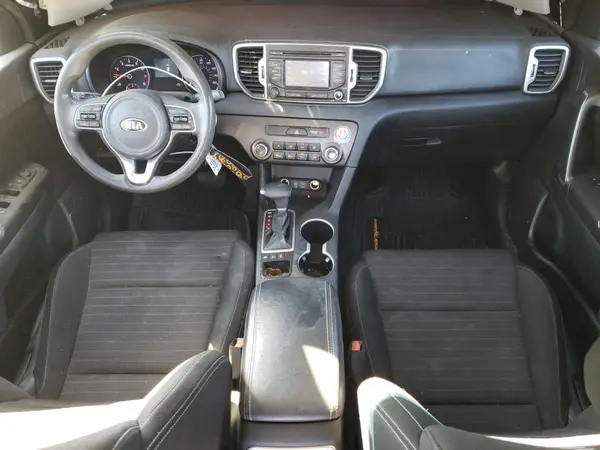 KNDPMCAC3J7314795 2018 KIA SPORTAGE - Image 8