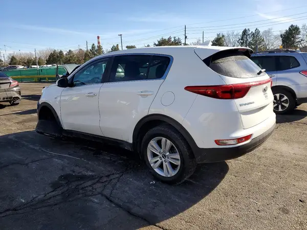 KNDPMCAC3J7317907 2018 KIA SPORTAGE - Image 2