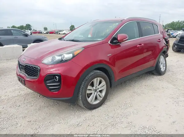 KNDPMCAC3J7322668 2018 KIA SPORTAGE - Image 2
