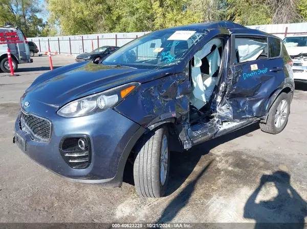 KNDPMCAC3J7323755 2018 KIA SPORTAGE - Image 2