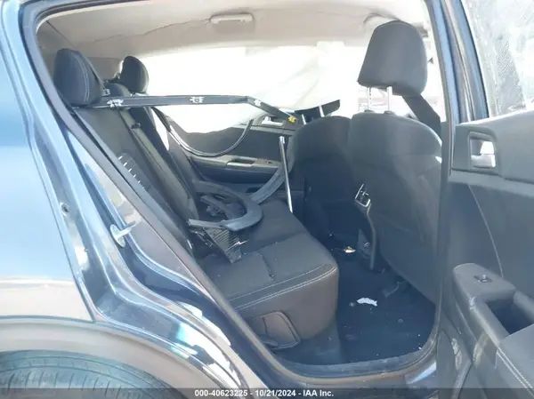 KNDPMCAC3J7323755 2018 KIA SPORTAGE - Image 8
