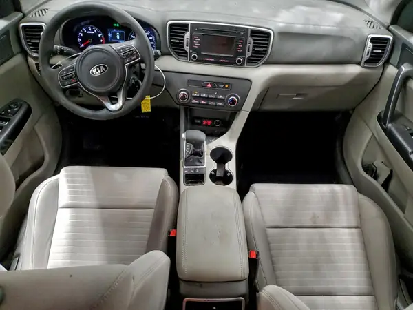 KNDPMCAC3J7328373 2018 KIA SPORTAGE - Image 8