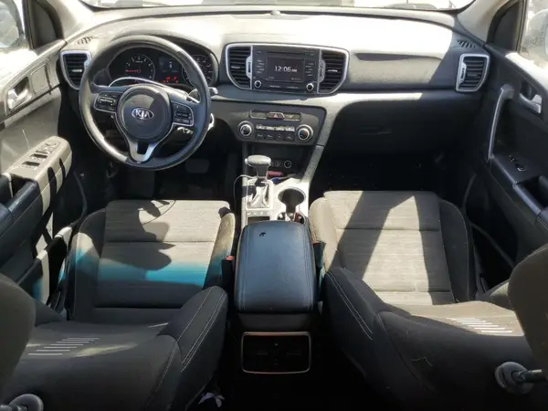 KNDPMCAC3J7335260 2018 KIA SPORTAGE - Image 8