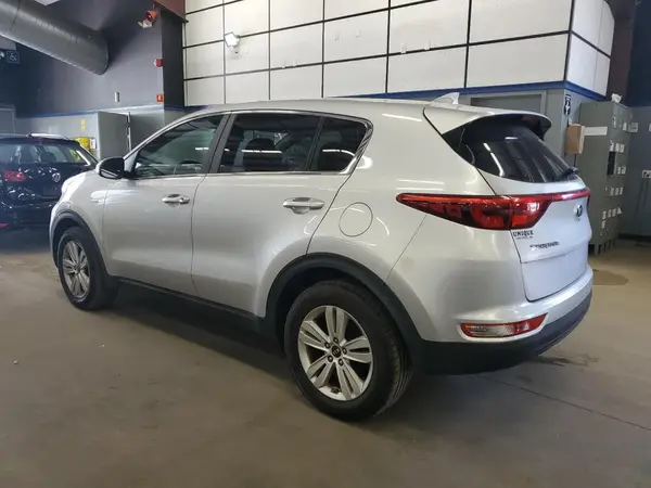 KNDPMCAC3J7347618 2018 KIA SPORTAGE - Image 2