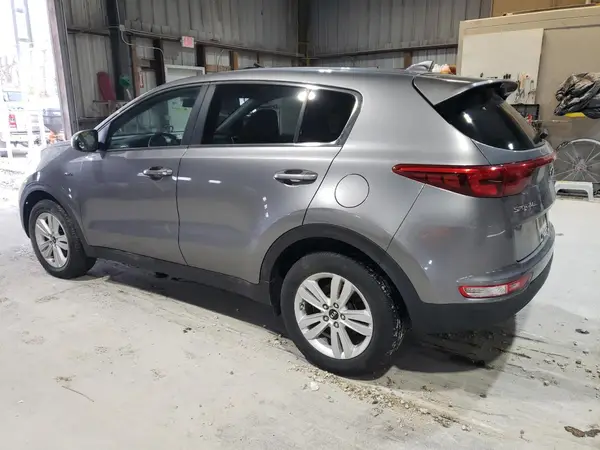 KNDPMCAC3J7347814 2018 KIA SPORTAGE - Image 2