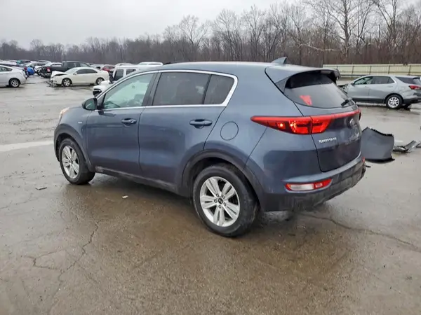 KNDPMCAC3J7350566 2018 KIA SPORTAGE - Image 2