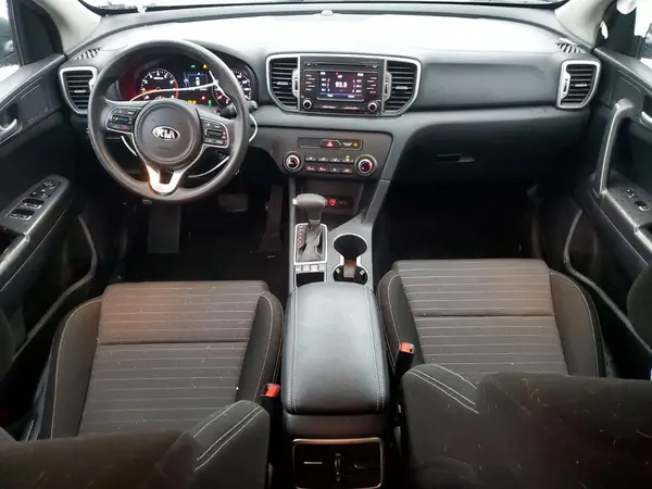 KNDPMCAC3J7350566 2018 KIA SPORTAGE - Image 8