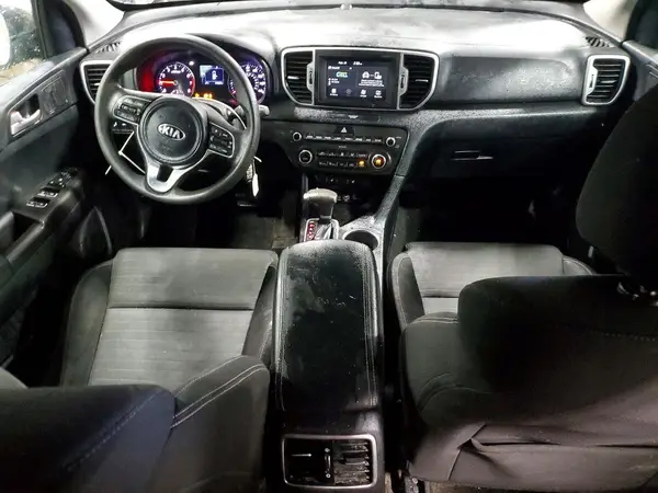 KNDPMCAC3J7354889 2018 KIA SPORTAGE - Image 8