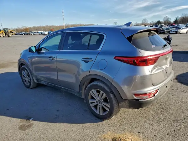 KNDPMCAC3J7365066 2018 KIA SPORTAGE - Image 2