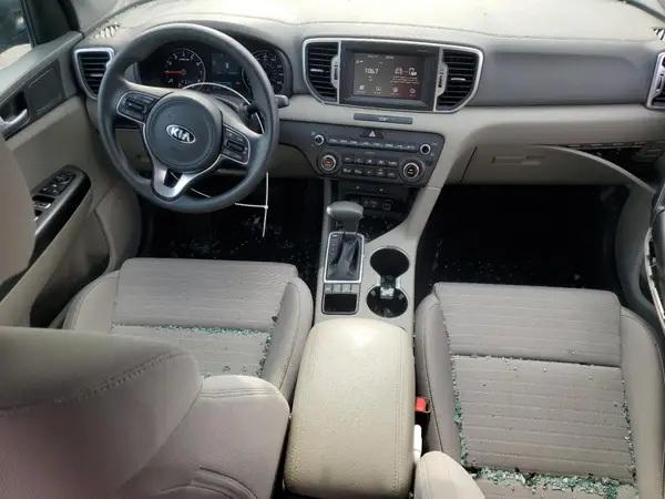 KNDPMCAC3J7405551 2018 KIA SPORTAGE - Image 8