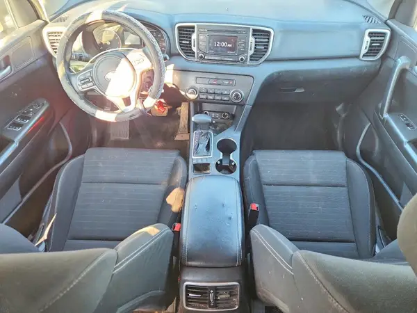KNDPMCAC3J7406828 2018 KIA SPORTAGE - Image 8