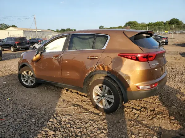 KNDPMCAC3J7447489 2018 KIA SPORTAGE - Image 2