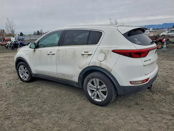 KNDPMCAC3J7448593 2018 KIA SPORTAGE - Image 2