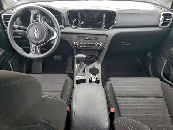 KNDPMCAC3J7448593 2018 KIA SPORTAGE - Image 8