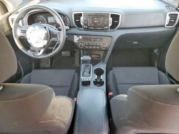 KNDPMCAC3J7453521 2018 KIA SPORTAGE - Image 8